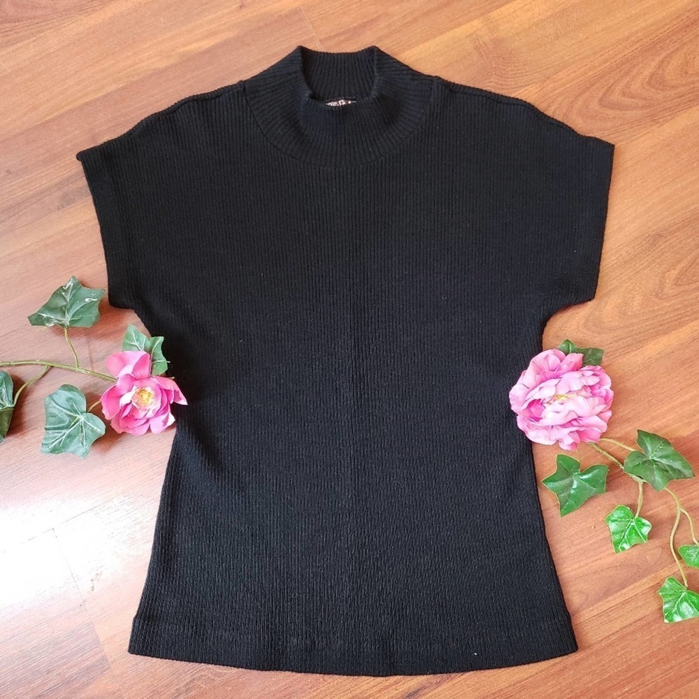 Marie St Moritz Short Sleeve Sweater
